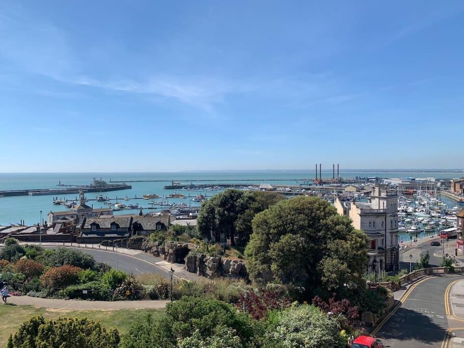 Georgian 5 Storey House, Seaviews, Cinema Room Ramsgate Zewnętrze zdjęcie
